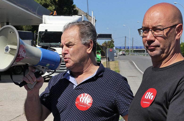 17-07-13 OcupacionOficinasUTEponteRande11.JPG